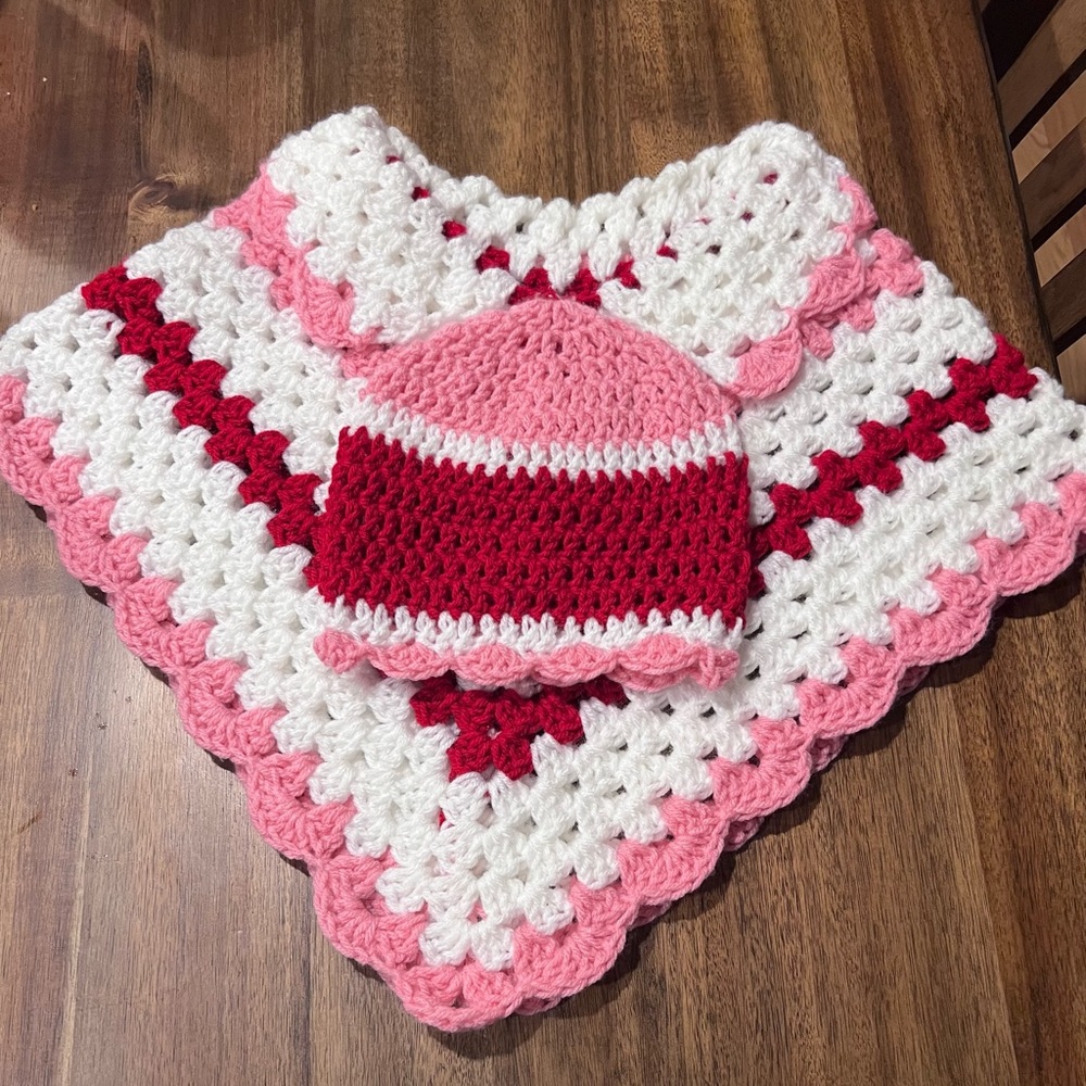 TODDLER VALENTINE PONCHO WMATCHING BEANIE